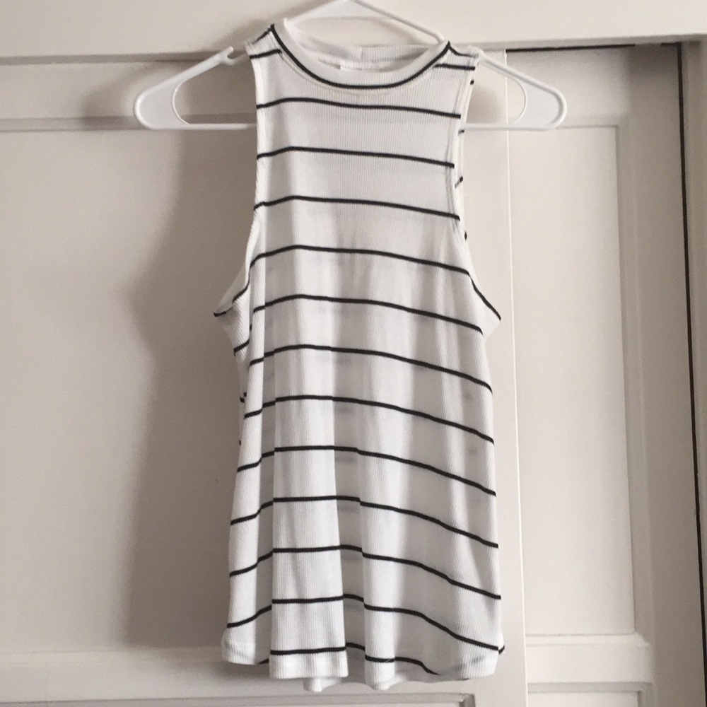 Cute black & white top